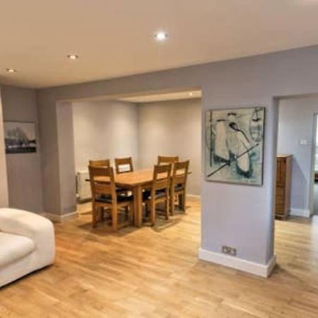 Charming Apartment In Deal Near The Beach & Town Buitenkant foto